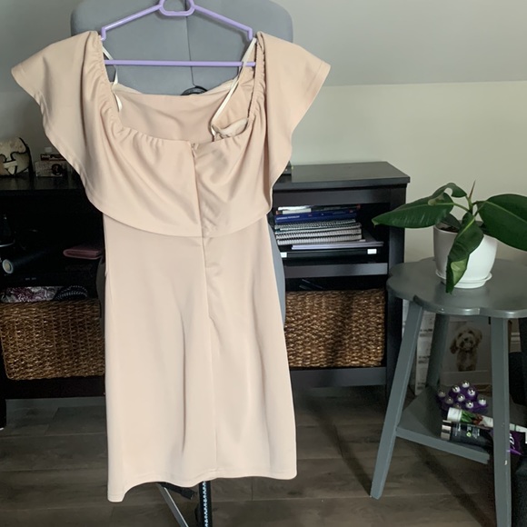 Dress - Picture 2 of 6